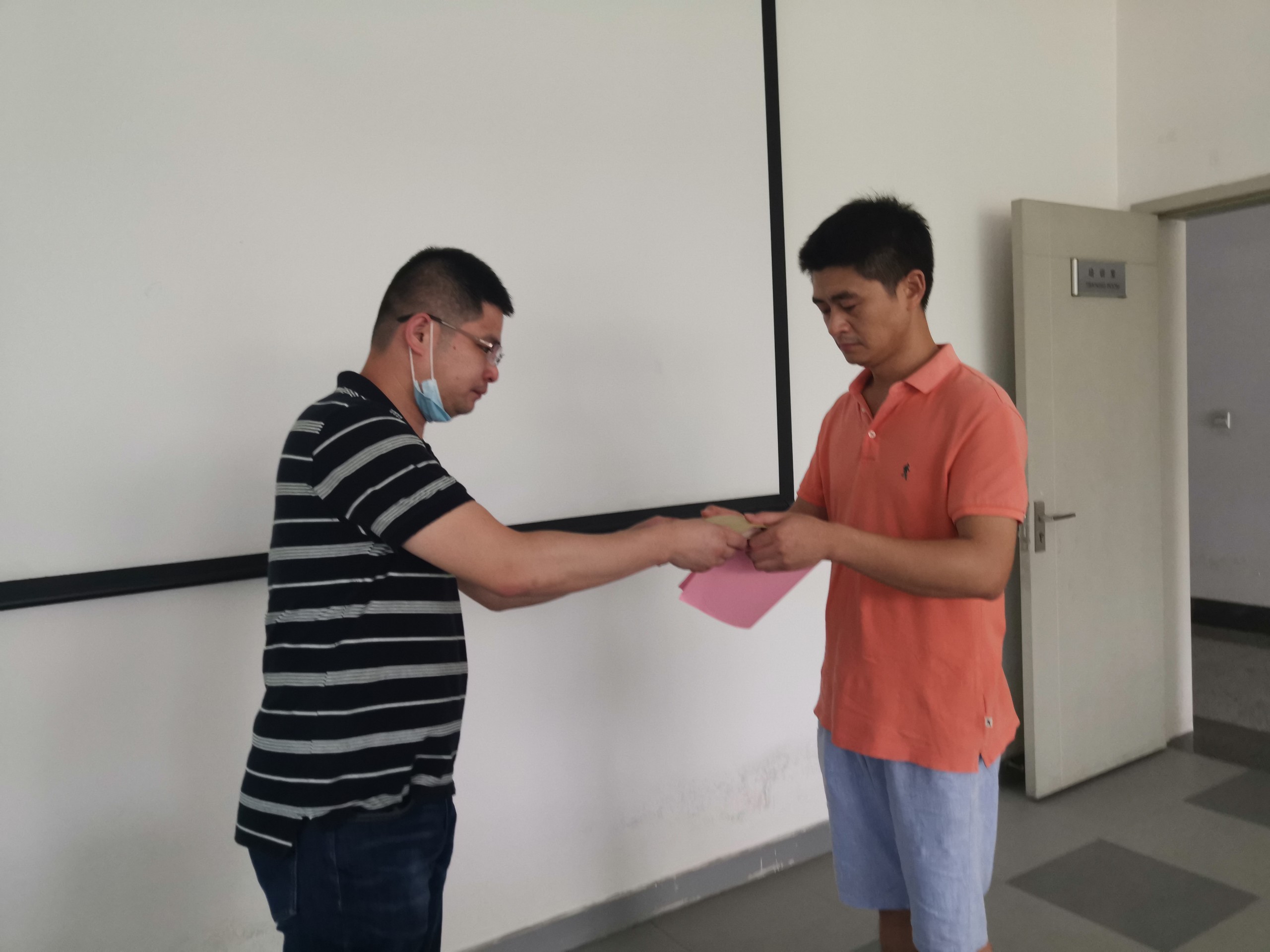 “疾病无情，人间有爱”—成都德美工会组织为员工姜鹏小女爱心捐款